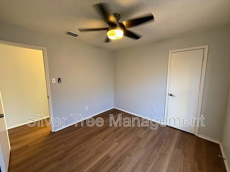 6847 S Creek Dr — Photo 14