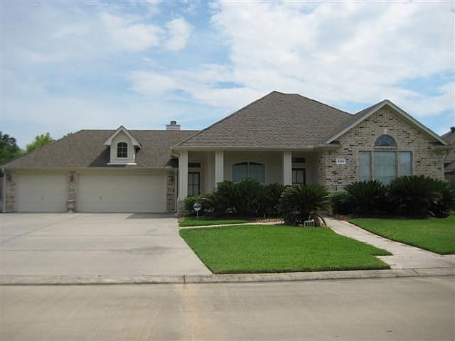 1st image of 8445 Garden Oaks Dr
