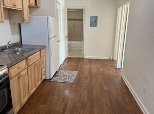 3215 Filbert St #4, Emeryville, CA 94608