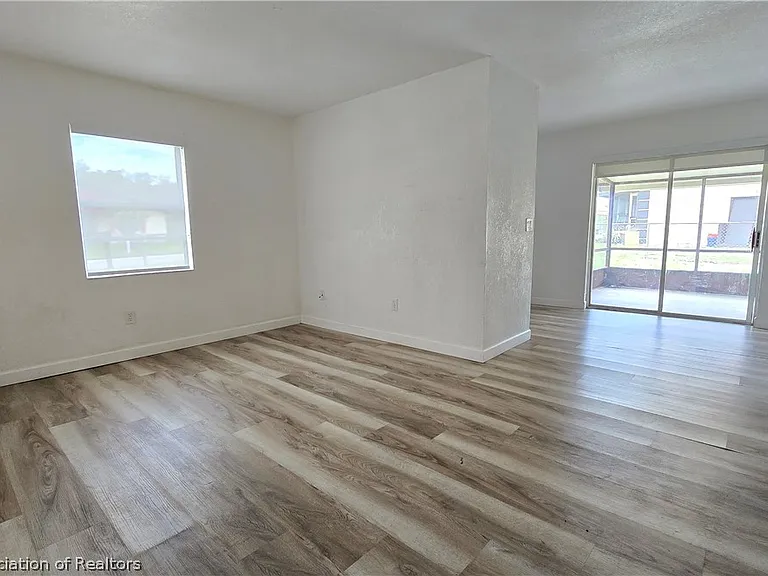4331 Hudson Blvd — Photo 7