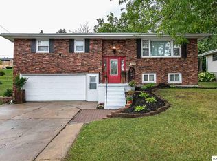 1280 Cortez Dr, Dubuque, IA 52001