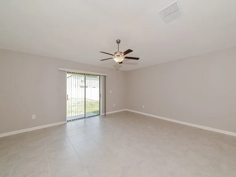 816 Calico Scallop St — Photo 3