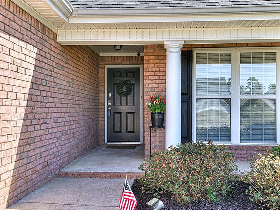 4th image of 3204 Lexington Way