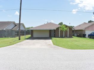 1219 Canal Ave, Nederland, TX 77627