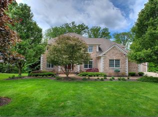 8419 Forestview Cir, Macedonia, OH 44056