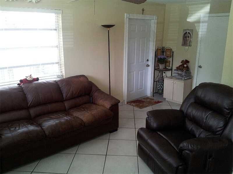 2nd image of 7411 SW 34 Street Rd