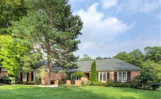5776 Hunters Gate Dr photo 1