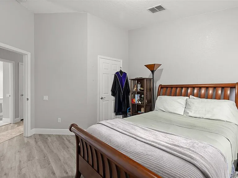 15048 Bellinkoff Ln — Photo 26
