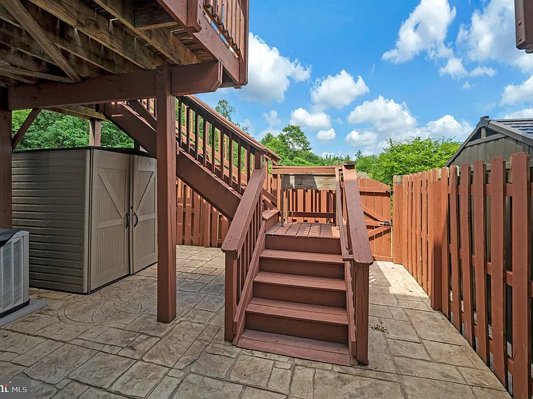 104 Stingray Ct — Photo 45
