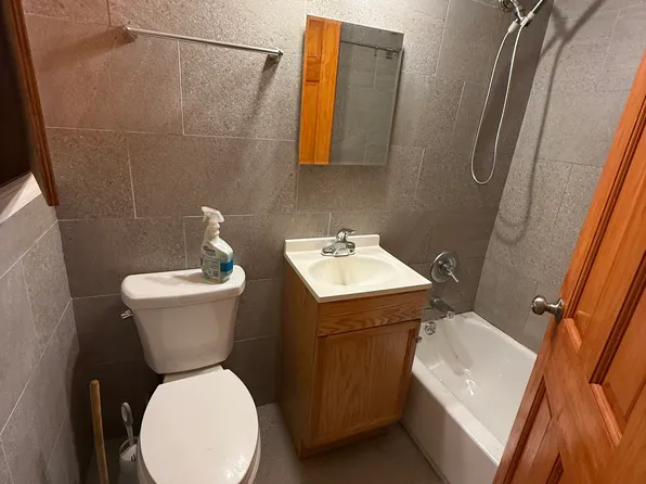 1655 Lincoln Place image 16 of 17