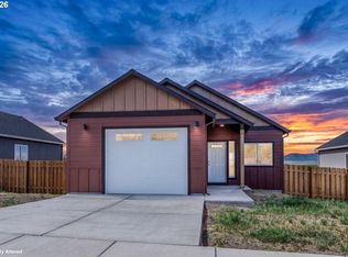 510 SW 6th St, Metolius, OR 97741