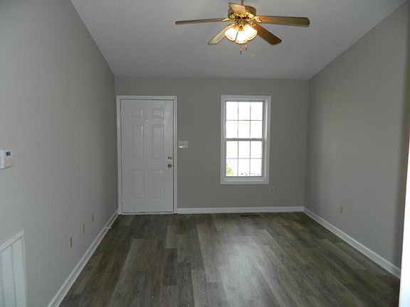 4th image of 227 Waterford Dr