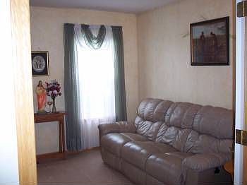 2nd image of 50 Pin Oak Cir