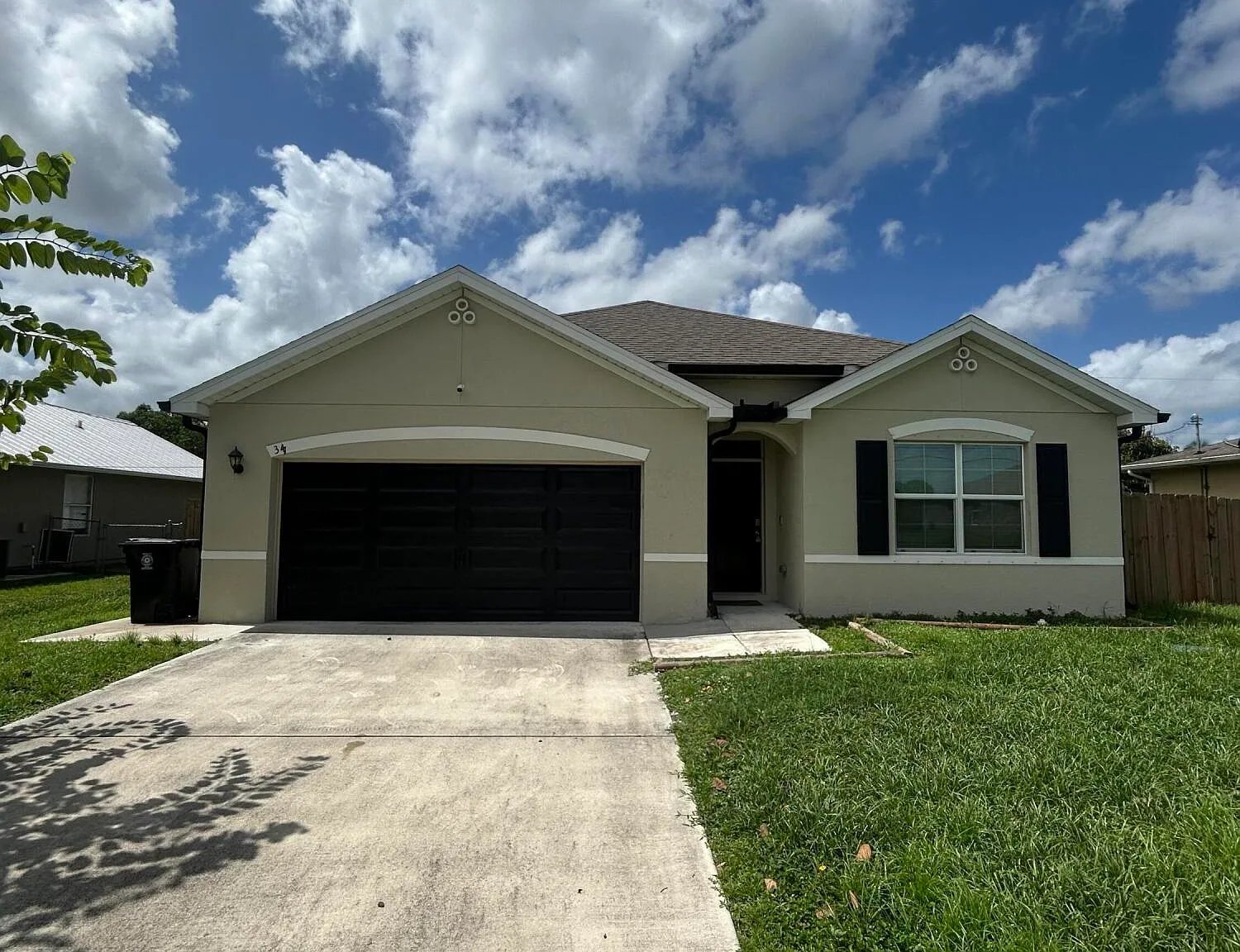 4 bed, 2.0 bath, 1915 sqft, $2,895 — Photo 1