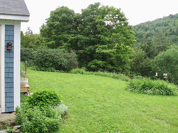 Entry Lawn View