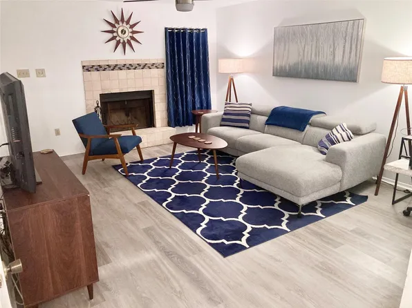 8400 Jamestown Dr APT 212, Austin, TX 78758