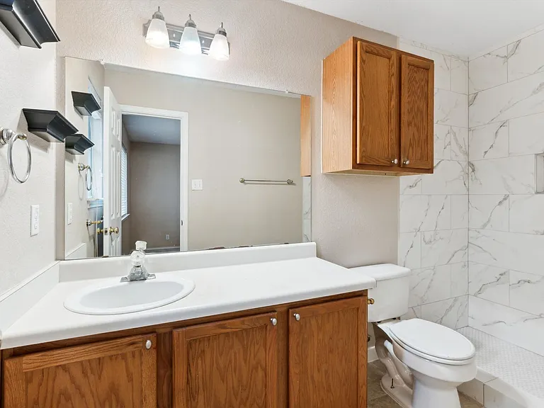 107 McCarthur Dr — Photo 11