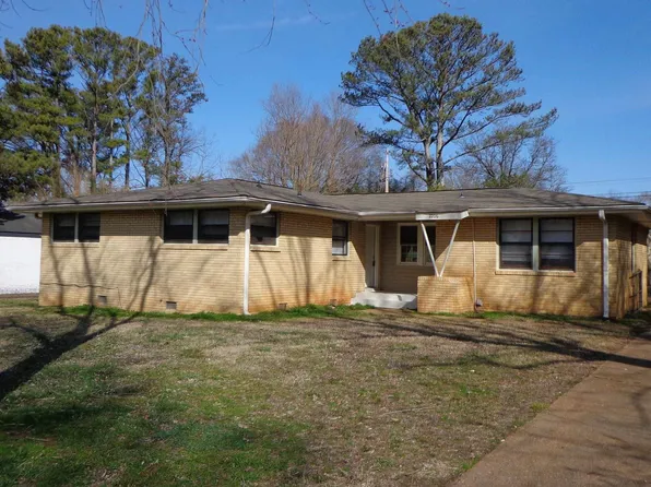 2206 Barrywood Rd NW, Huntsville, AL 35810