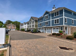 343 Meadowside Rd #A, Milford, CT 06460