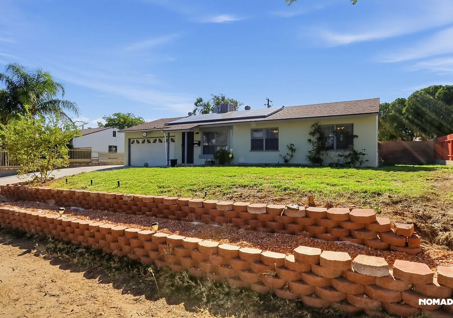 Charming 3BR House in Palmdale — Photo 2
