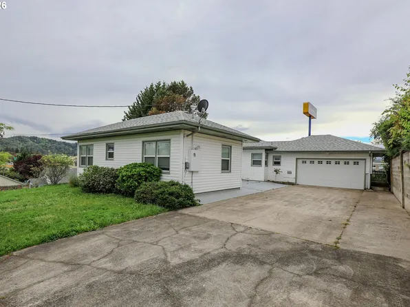 1528 NW Eden St, Roseburg, OR 97470