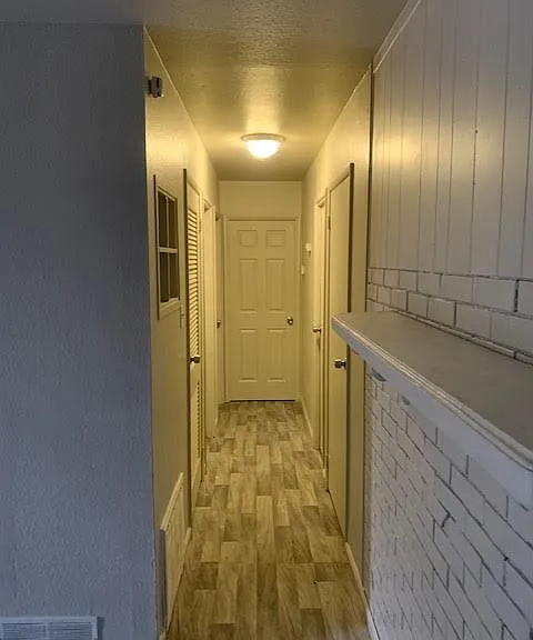 734 Saint Nicholas Dr — Photo 9