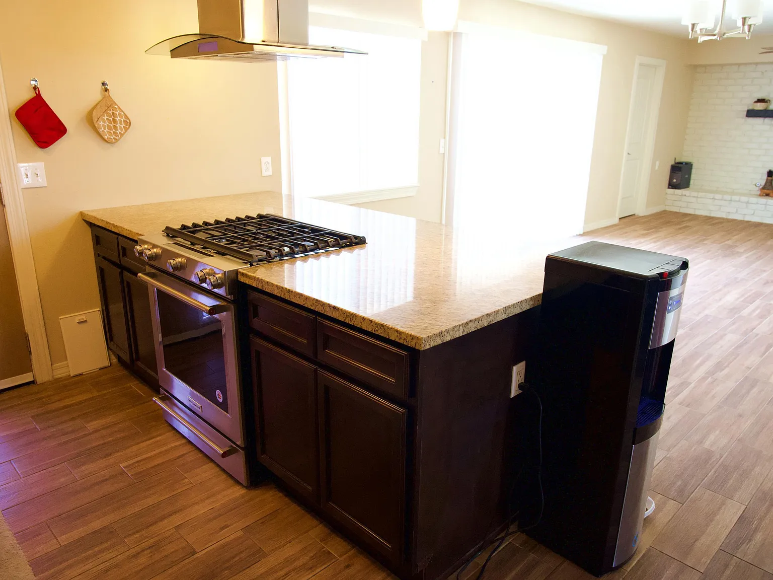 3056 W Larkspur Dr — Photo 4