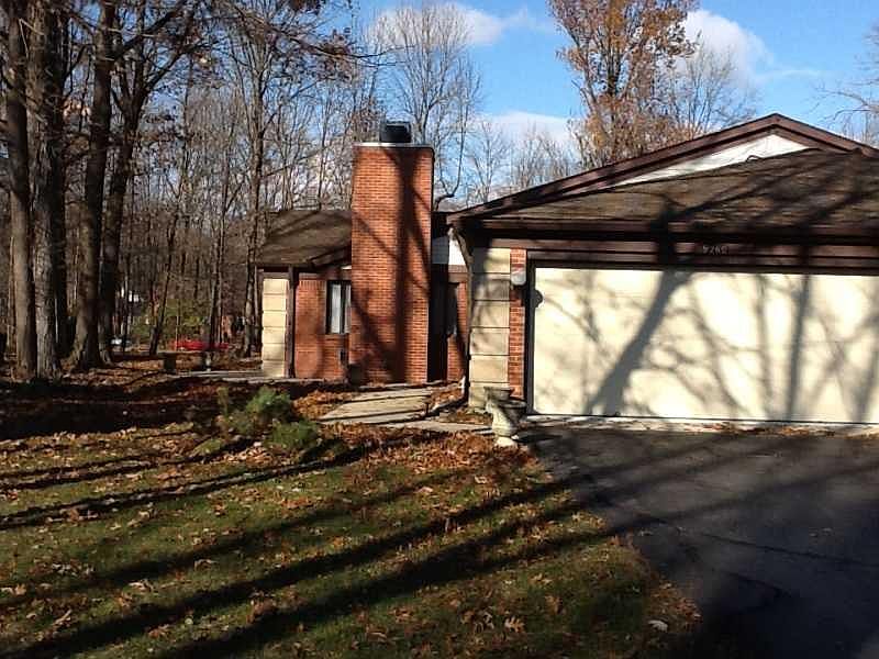 1st image of 9260 Golden Woods Dr