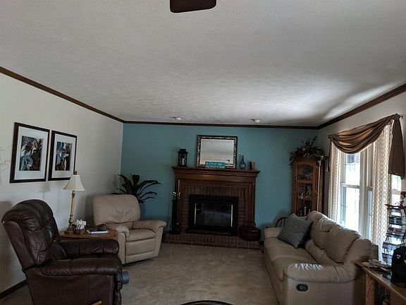 2nd image of 225 Country Trace Dr