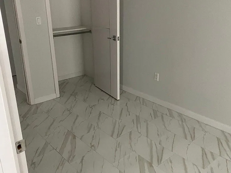 5 Grace Ave #3G — Photo 15