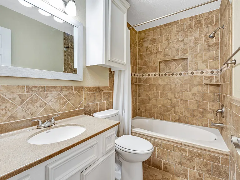 17018 Dusty Mill Dr W — Photo 7