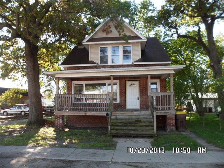 1st image of 631 E 29th Ave