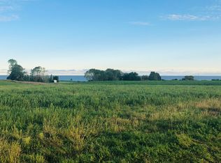 10279 Lakeshore Rd, Newton, WI 53063