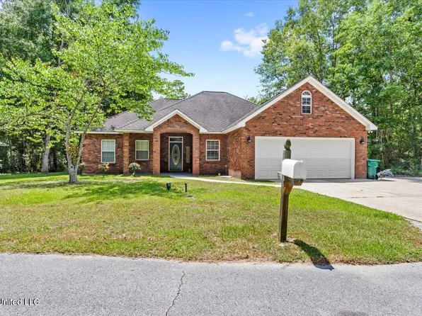 2921 Pike Cv, Gautier, MS 39553