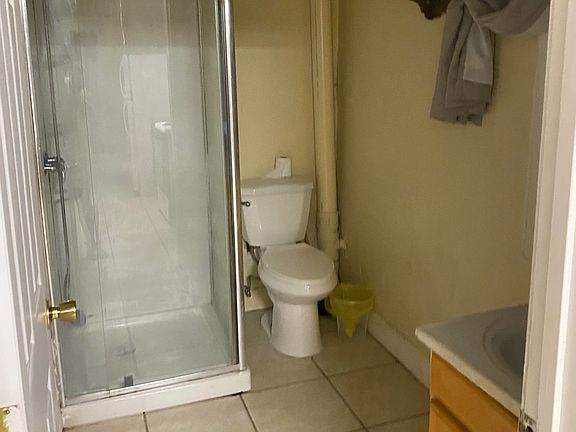 5th image of 1569 Athis St #B