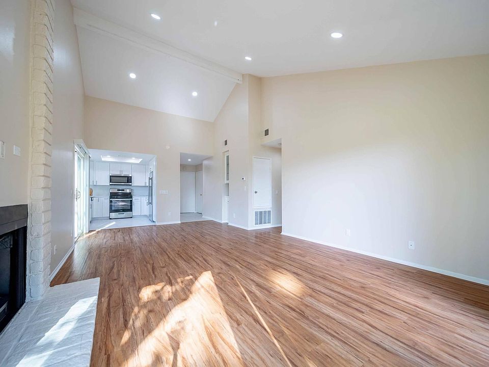 1st image of 148 Conifer Cir