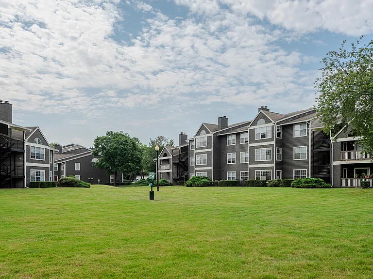 Riverset Apartments — Photo 34