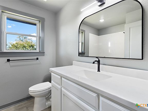 5th image of 575 Farm Road 1602