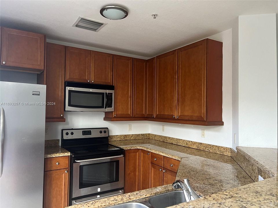1st image of 107 Mendoza Ave #2