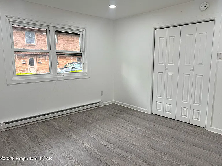 830 E 7th St #2 — Photo 18
