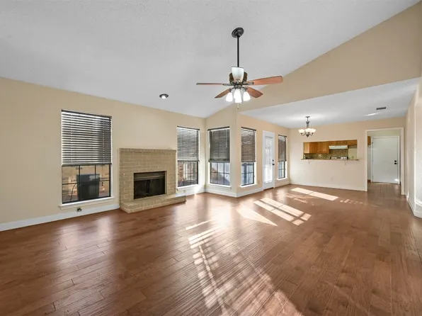 1316 Maplewood Dr, Lewisville, TX 75067