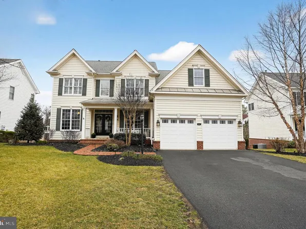15141 Golf View Dr, Haymarket, VA 20169