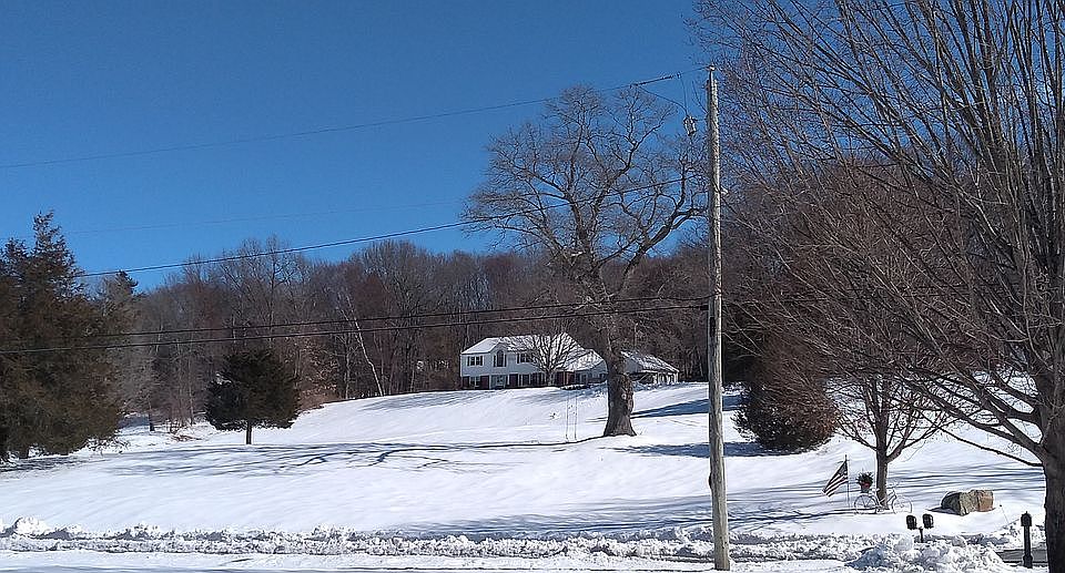 525 Gardner , Manchester Ct.