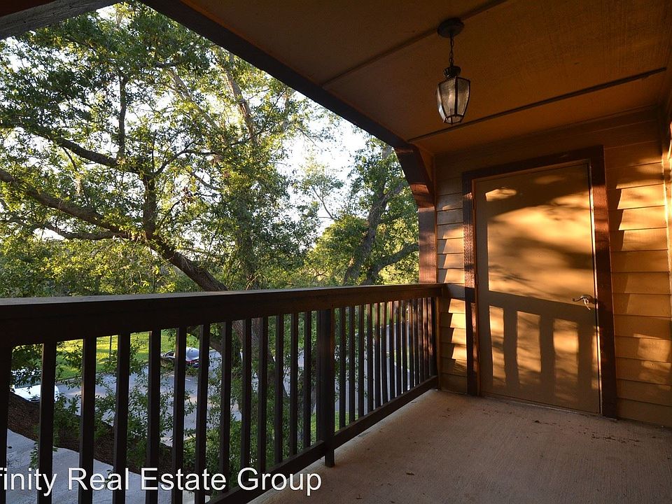 1st image of 390 Lake Placid 301 Ct