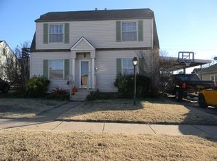 1014 Orient Ave, Clinton, OK 73601