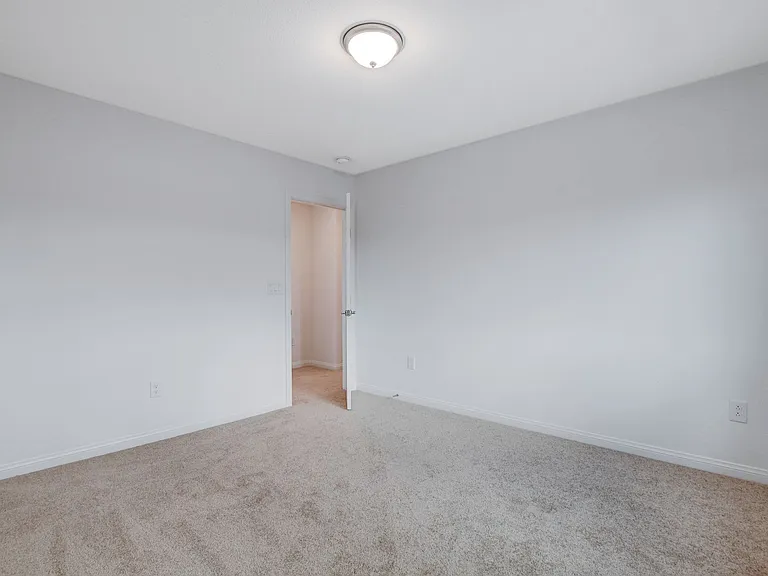 7821 Tomsburgh Ln — Photo 30