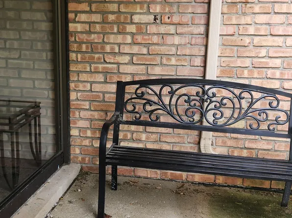 28422 W Eight Mile Rd Unit B8, Farmington Hills, MI 48336