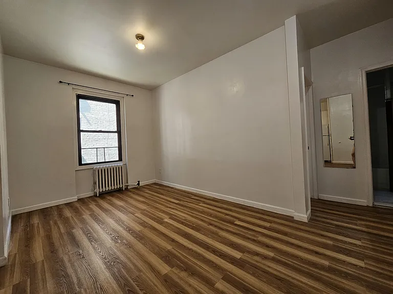 21-48 35th St #2A — Photo 3