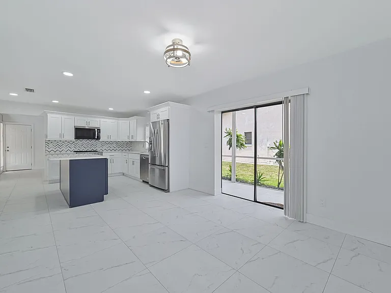 17337 Phlox Dr — Photo 16