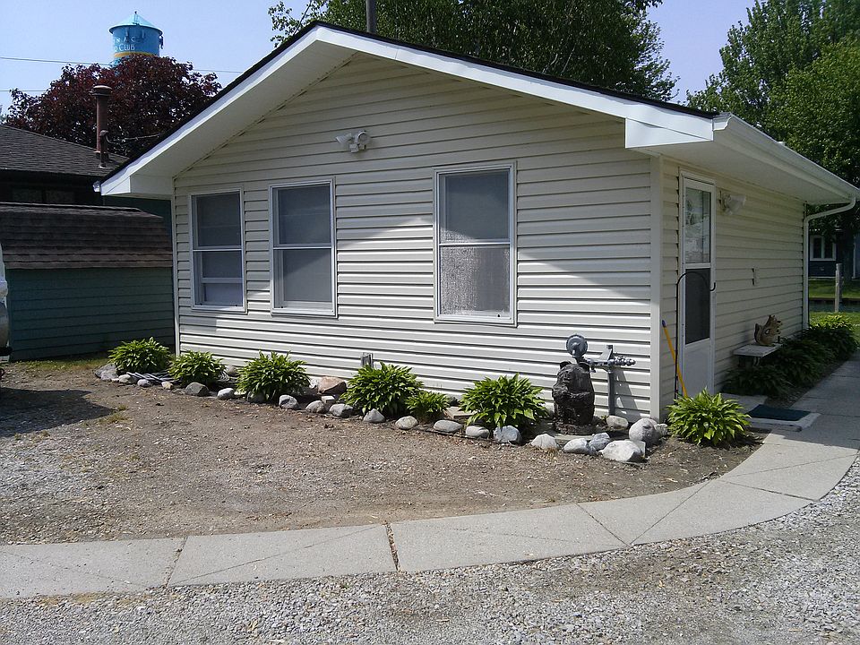 1st image of 800 Ruskin Dr